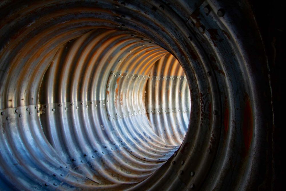 Ein- und Ausgang der Subterran Skulptur