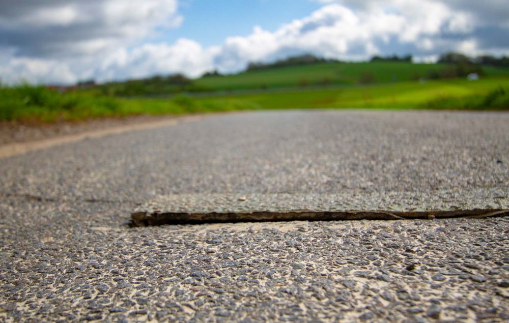 Bronzeriegel in der Straße